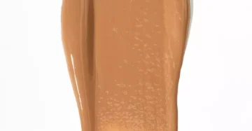 ZARA TINTED MOISTURISER WITH SPF 50 2