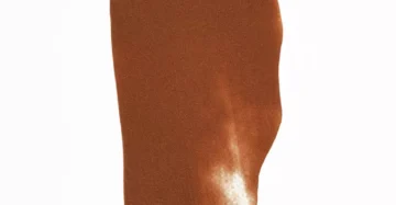 ZARA TINTED MOISTURISER WITH SPF 50 2